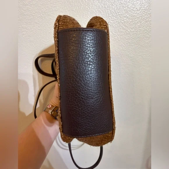 Vintage Apostrophe Brown Woven Crossbody Bag with Black Straps in meant conditio - Picture 5 of 7